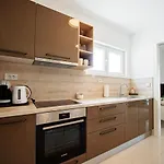 Sea Front Ivana * רוגוזניצה