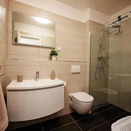 Sea Front Ivana * רוגוזניצה