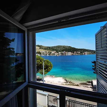 Sea Front Ivana דירה רוגוזניצה